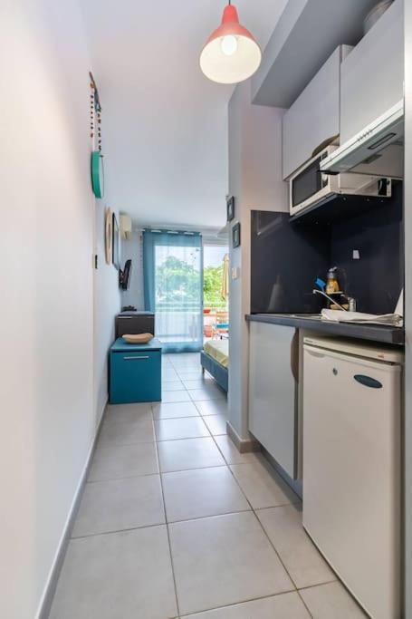 Flamboyant - Studio 2 Personnes Avec Lit De Qualite Hoteliere Separable Pour Couple Ou Amis Avec Tres Belle Terrasse A 12 Min A Pied Ou 4 Min En Voiture Du Lagon De L'Ermitage - St Gilles Les Bains La Saline Le Bains Esterno foto